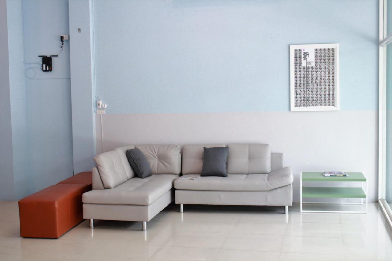Sook Hostel (Adults Only) Чиангмай Экстерьер фото