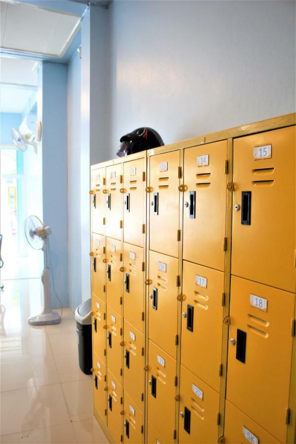 Sook Hostel (Adults Only) Чиангмай Экстерьер фото