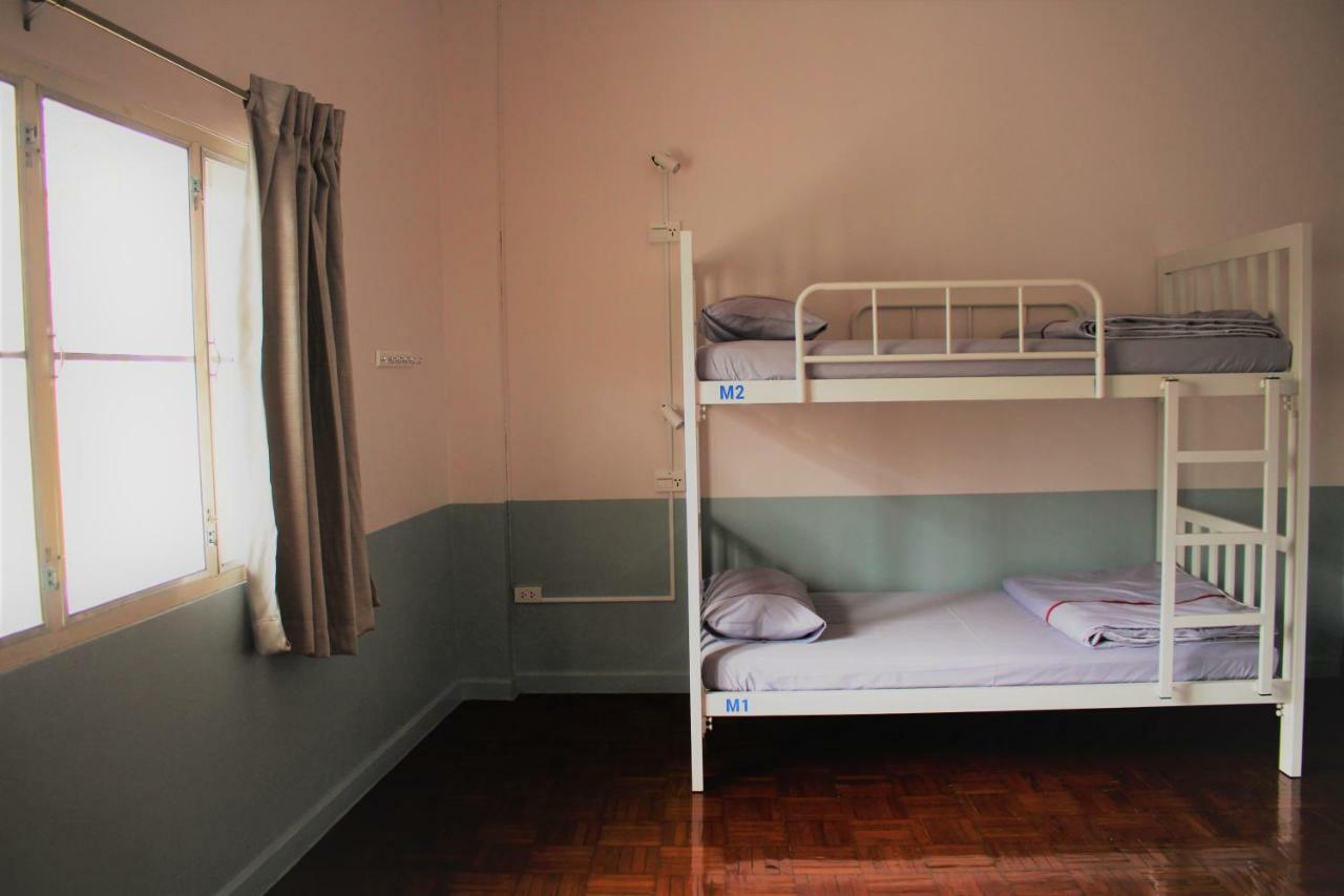 Sook Hostel (Adults Only) Чиангмай Экстерьер фото